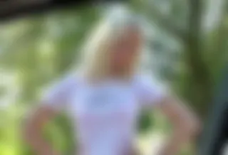 Hobbyhure ohne Gummi im Park gefickt und creampied