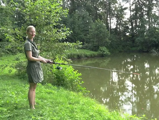 Quicki am Fischteich: Doggy und Reiten bis zum Creampie