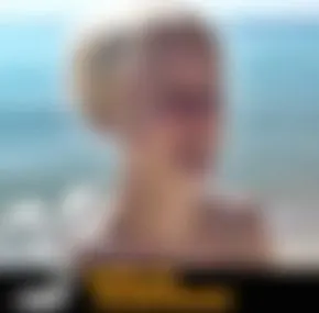 Touristen überredet, vom Strand ins Bett