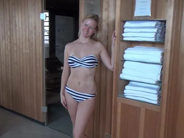 Dreister Public Fick in der Sauna, Facial beim Duschen