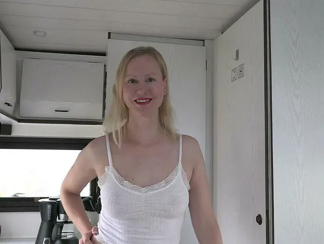 POV Fick im Wohnmobil, Nachbar überredet