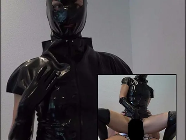 Vorschau aus Deepthroat: Latexdiva entjungfert meinen schüchternen Nachbarn