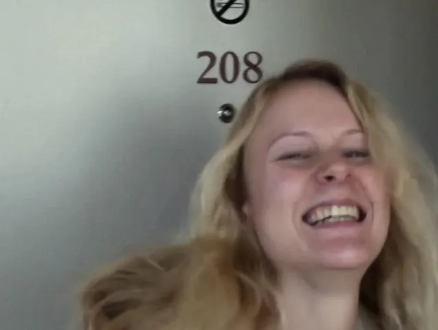 Geiler Fick mit dem Anfänger im Hotelzimmer